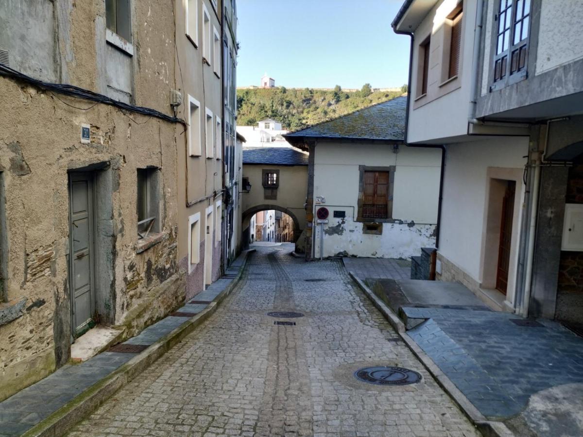 Calle Olavarrieta 16 bajo Luarca Exterior foto